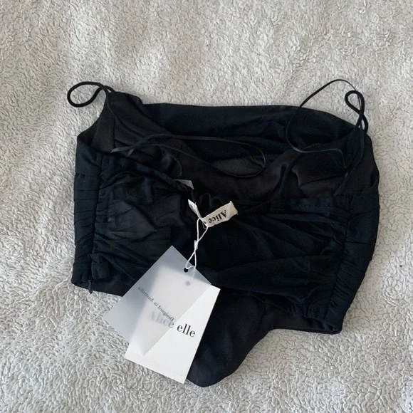 Hello Molly | My Scene Crop - Picture 5 of 8